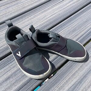 VIVO BAREFOOT - Primus Sport Sneaker PreSchool - 29 / 11.5